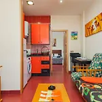 Con Encanto Y Centrico *